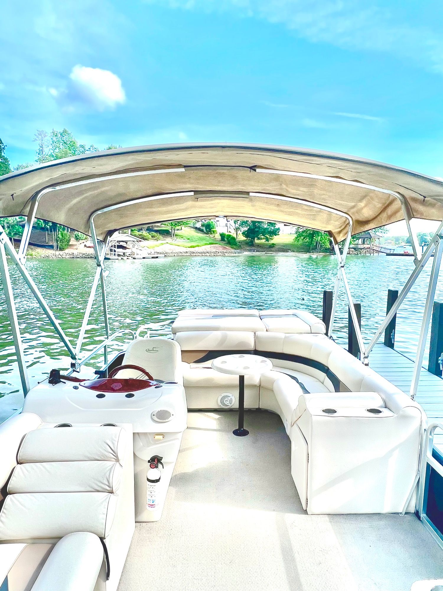 A relaxed moment during a Lake Wylie boat rental