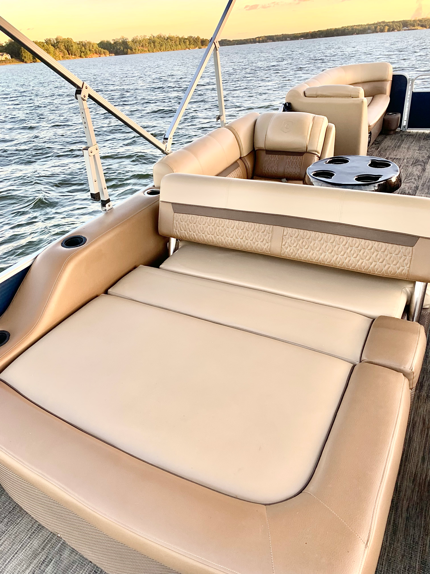 Guests spending the day on Lake Wylie