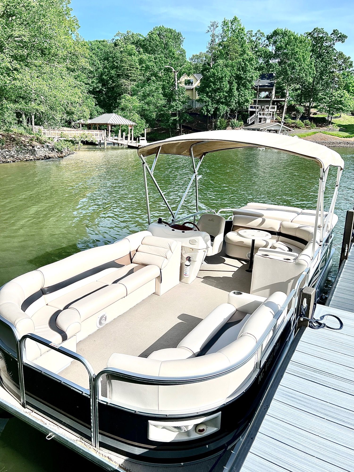 A guest enjoying a boat rental on Lake Wylie