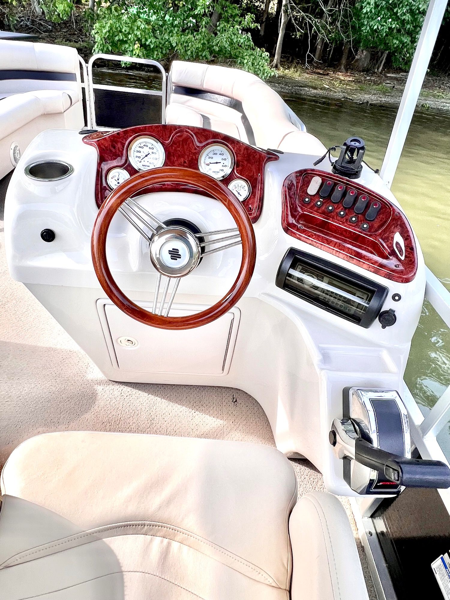 A family outing on Lake Wylie
