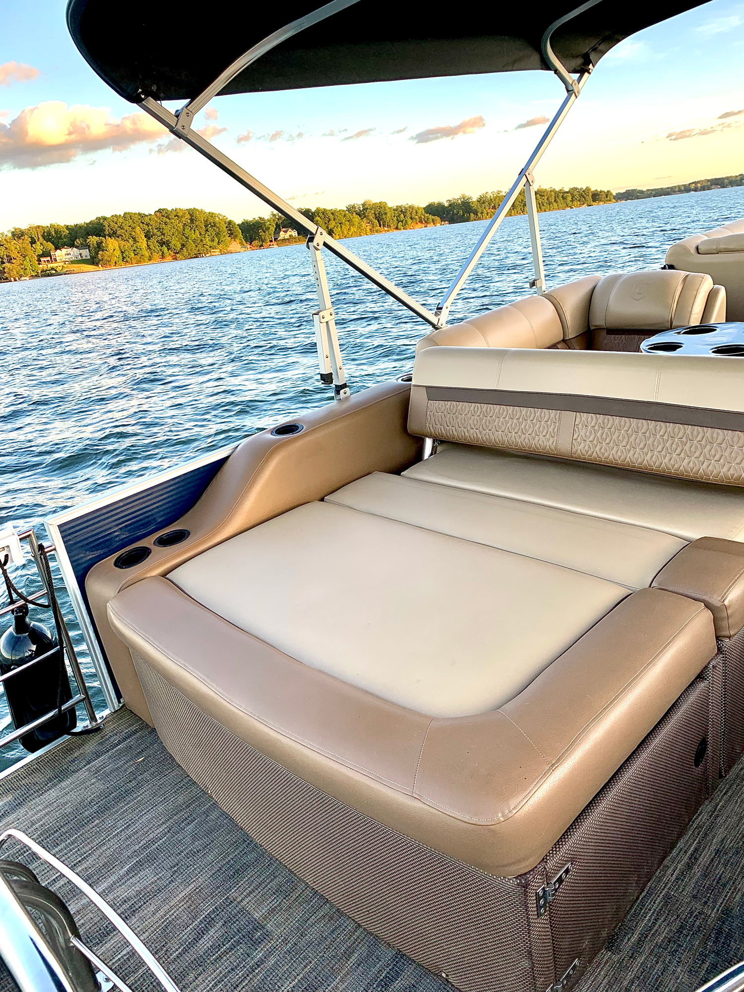 A Lake Wylie outing with friends